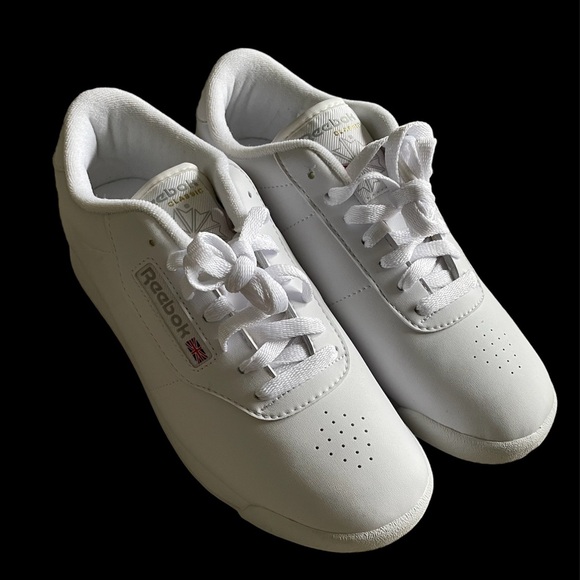 New Reebok Classic Princess Women’s Sneakers, 6.5 Wide - Picture 2 of 4
